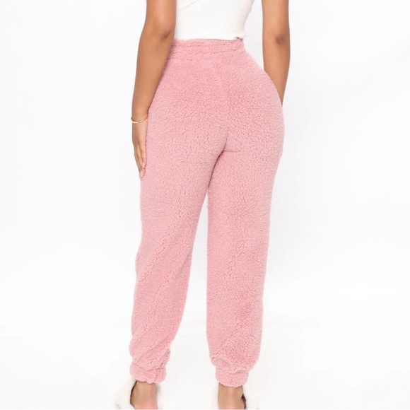 Mauve Faux Fur Sherpa Lounge Pants - Picture 9 of 10
